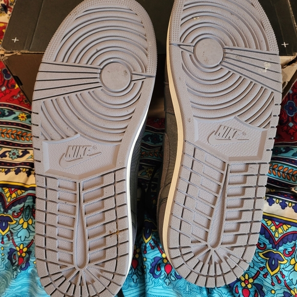 Air Jordan 1 - Picture 5 of 6